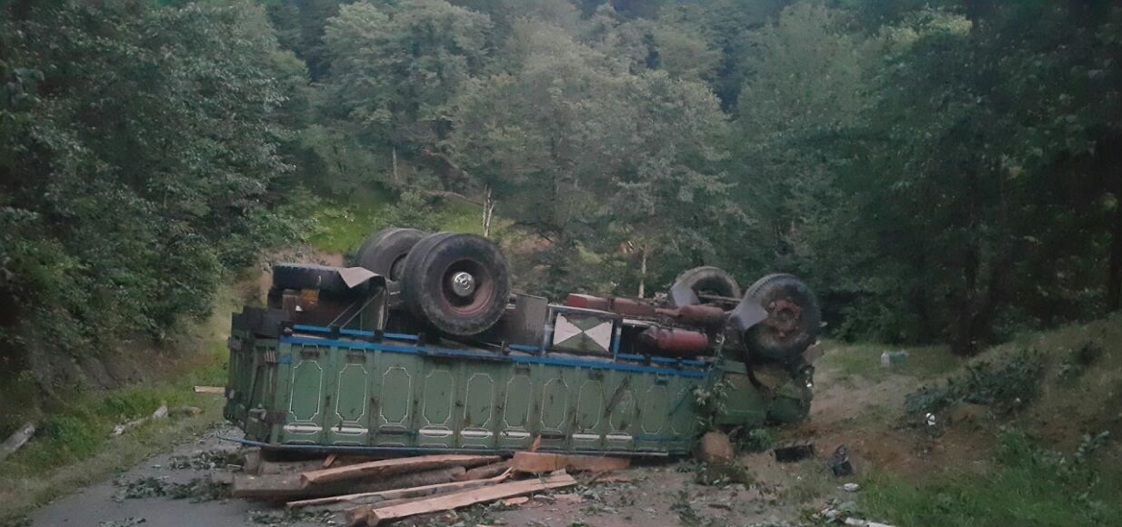 واژگونی مرگبار کامیون در توسکاچشمه