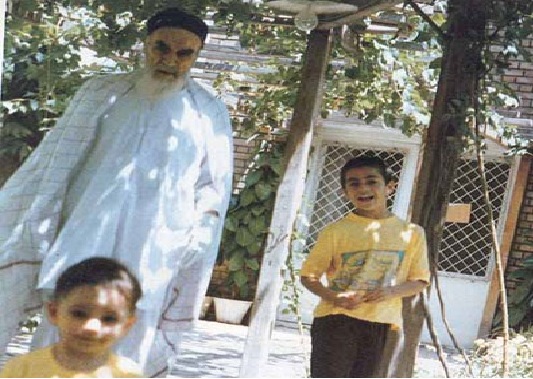 تصویربرداری که از زندگی امام خمینی مخفیانه فیلمبرداری کرد