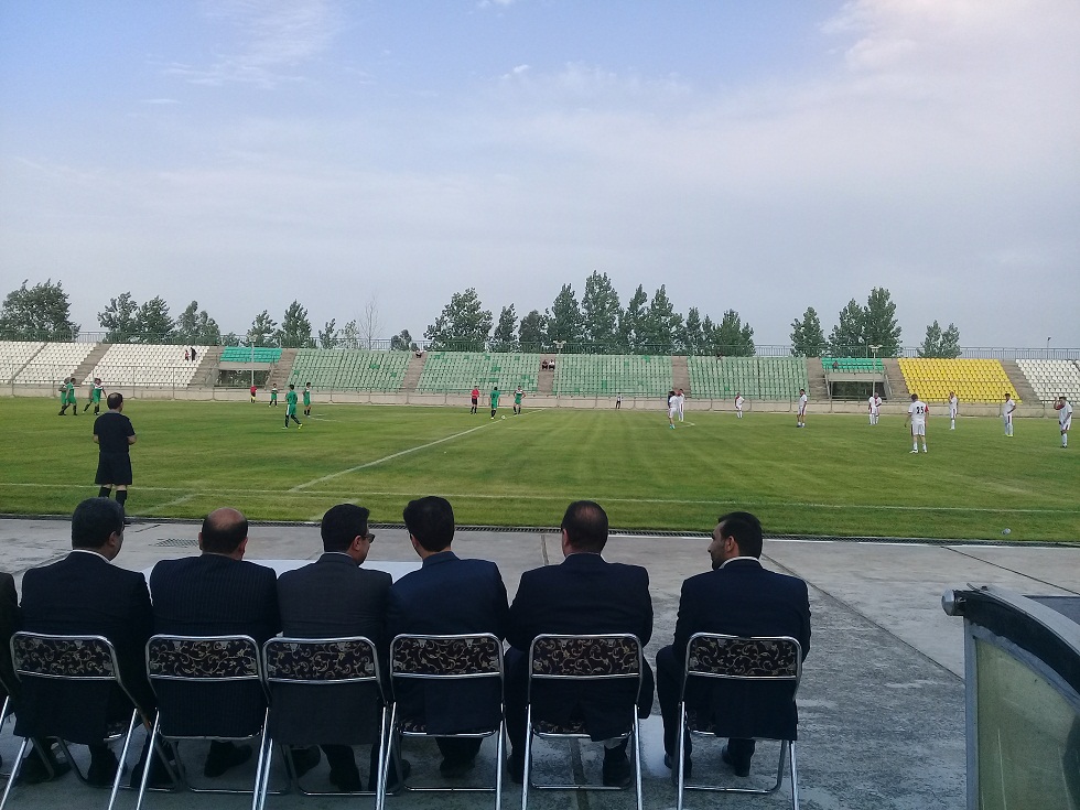 مسابقه فوتبال خیرخواهانه پیشکسوتان سرخ آبی پایتخت و پیشکسوتان مازندران در ساری