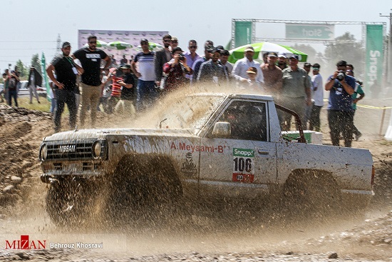 تصاویری از رقابت خودروها در مسابقات آفرود قهرمانی کشور - قائمشهر