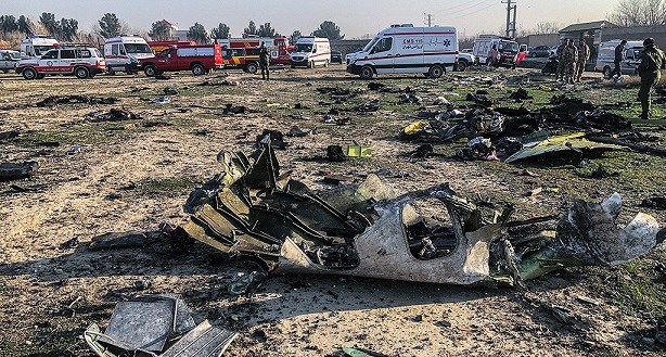 هواپیمای مسافربری اوکراین با اصابت موشک پدافند ایران ساقط شد