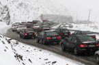 بارش سنگین برف ، ترافیک جاده های مازندران را شدیدتر کرد