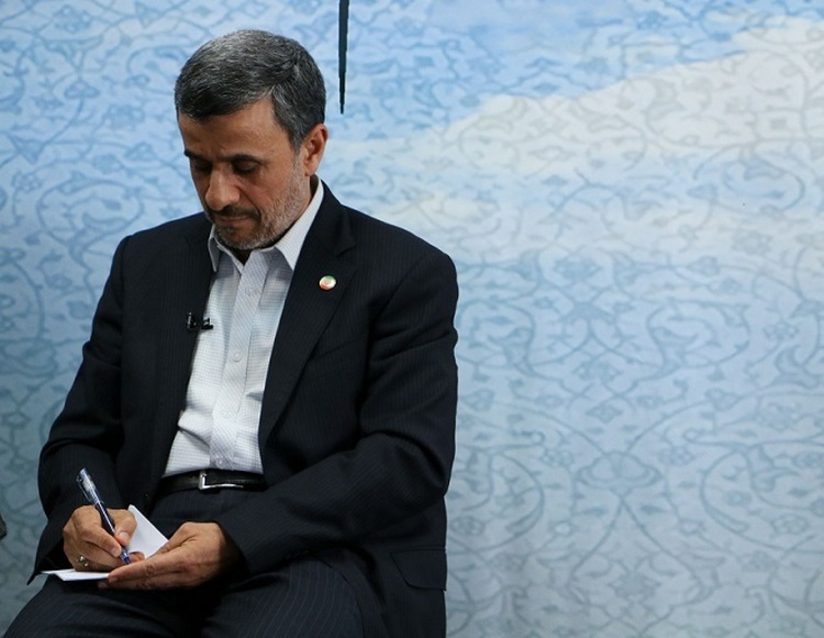 نامه احمدی نژاد به روحانی / جلوی جنگ را بگیرید