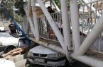 سقوط پل عابر پیاده بر روی خودروها + عکس