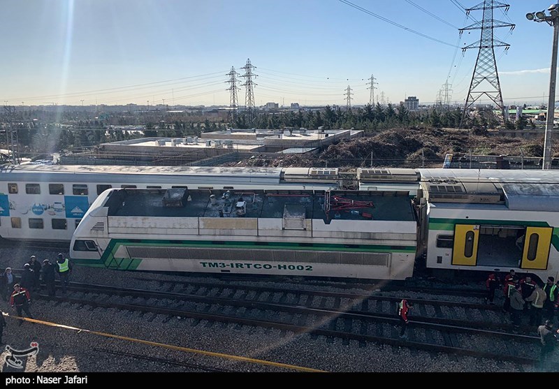 جزئیات تصادف مترو کرج به تهران + تصاویر 