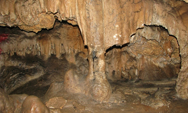 غار گل‌زرد مازندران جاذبه ای شگفت انگیز